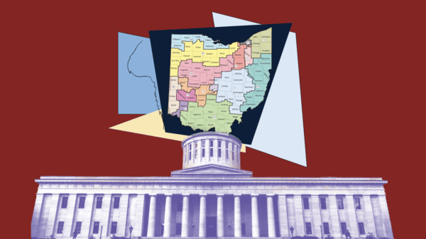 Image of the Statehouse with a picture of Ohio's federal congressional districts